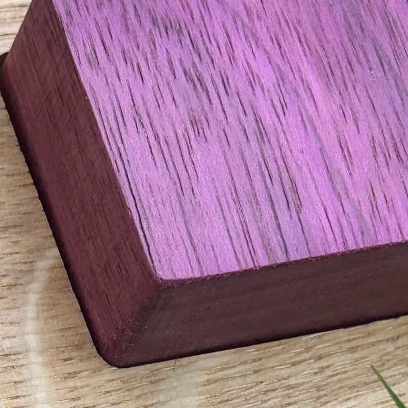 Padauk wood grain