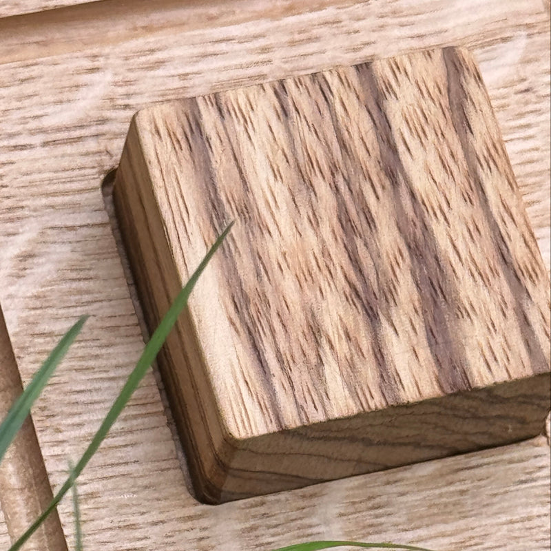 Padauk wood grain