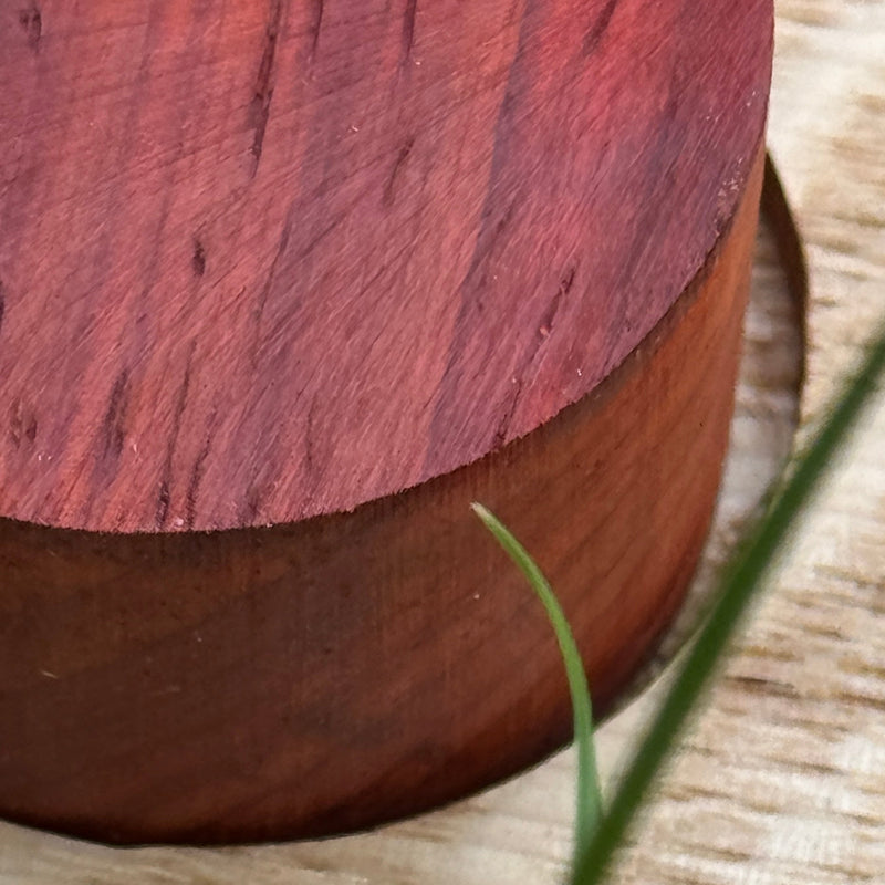 Padauk wood grain